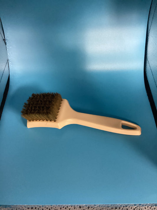 Wire tire brush