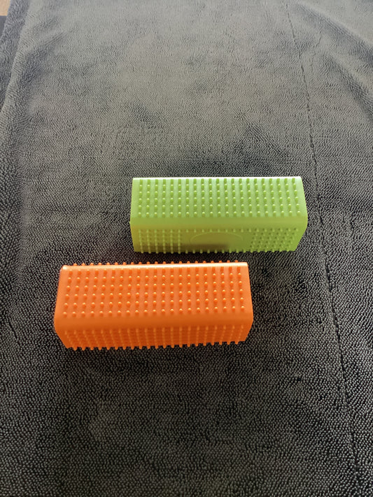 Pet hair removal tool